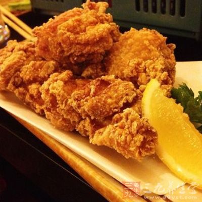 吃油炸食品，最好搭配富含維生素和抗氧化劑的蔬果