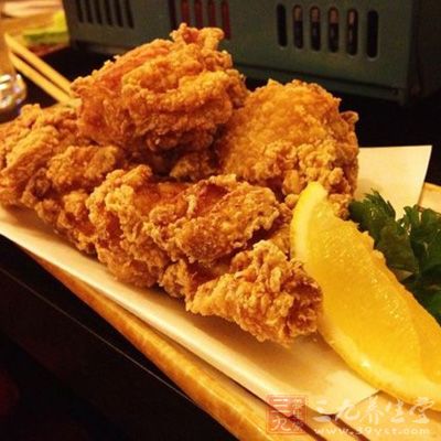 從營養素理論上，雞和啤酒都是高熱量食物