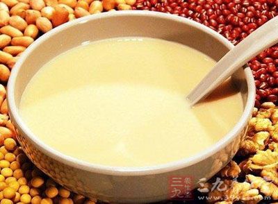 有痛風症狀的人不能喝豆漿 20131031105856-1389454626