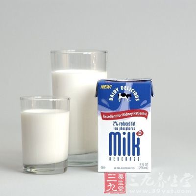 喝牛奶對預防腎結石和控制腎結石病情非常不利
