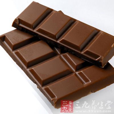 還有些食品對某些人可以導致過敏，如酒、巧克力和丙烯醛
