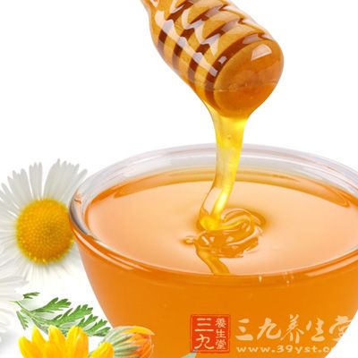 蜂蜜除含葡萄糖、蔗糖外,還含有35%的果糖 蜂蜜除含葡萄糖、蔗糖外,還含有35%的果糖