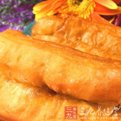 食物經油炸後,原本不含或含脂肪極少的食物其脂肪成倍地增加 食物經油炸後,原本不含或含脂肪極少的食物其脂肪成倍地增加