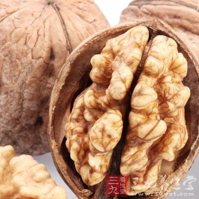性溫熱,屬陰虛內熱之體的糖尿病患者不宜經常食用 性溫熱,屬陰虛內熱之體的糖尿病患者不宜經常食用