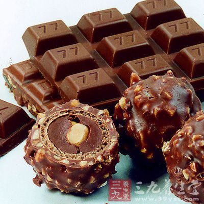 吃巧克力容易飽