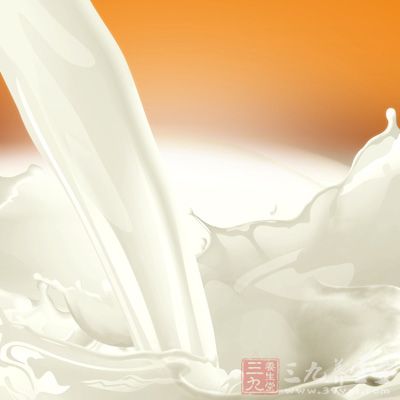 牛奶中脂肪的消化需要膽汁和胰脂酶的參與 牛奶中脂肪的消化需要膽汁和胰脂酶的參與
