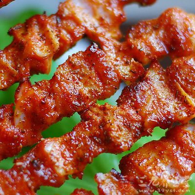 很多人都喜歡吃各種燒烤、油炸類食物