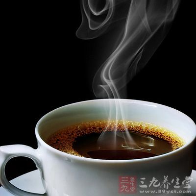 尿酸高患者在飲咖啡時，其中咖啡中含有少量嘌呤成分