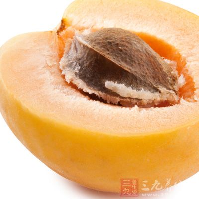 多吃杏子，有“傷筋骨，生痰熱，發瘡癰，動宿疾”之弊