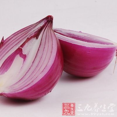 常見的食物有冰激凌、生洋蔥、巧克力 常見的食物有冰激凌、生洋蔥、巧克力