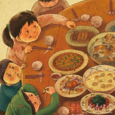 年夜飯就餐前，必須要先要准備供品祭祀祖先