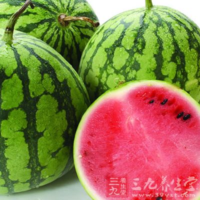 西瓜、甜瓜等，都屬於涼性蔬菜