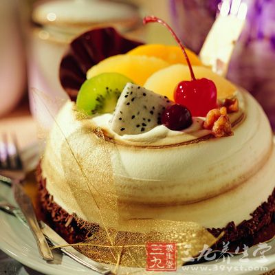 甜味能助濕，而油膩食物不易消化