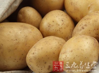 坐飛機前少吃薯類食品