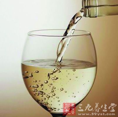 酒精是導致胎兒畸形和智力低下的重要因素
