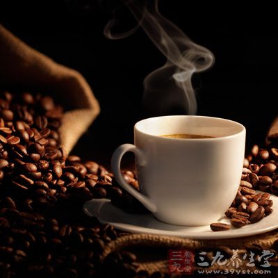 咖啡以一天二至三杯為宜,如喝到四、五杯,大部分的人即會感覺惡心 2531170_134103655000_2