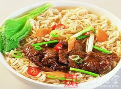方便面代替早餐