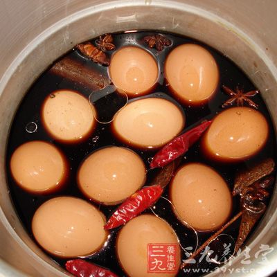 對胃有刺激作用，且不利於消化吸收