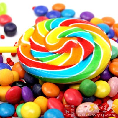 長期大量吃糖會導致記憶力下降
