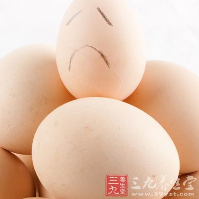 煮雞蛋按摩——使皮膚更光澤、更富有彈性 煮雞蛋按摩——使皮膚更光澤、更富有彈性