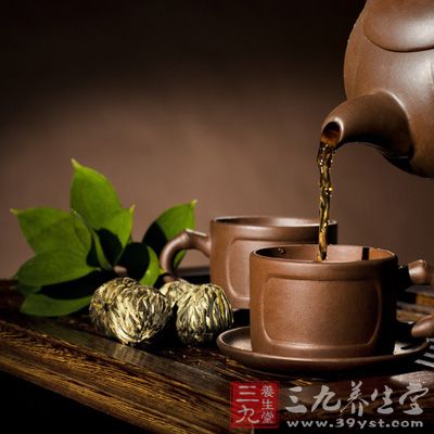 忌飯前後大量飲茶