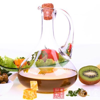 橄榄油是意大利人很重要的食材 橄榄油是意大利人很重要的食材