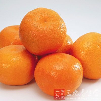 剛喝完牛奶就吃橘子，會影響消化吸收
