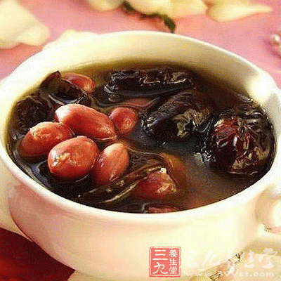 紅棗花生湯