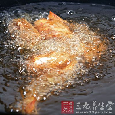 太油、太甜的食物吃多了,容易引發肥胖 太油、太甜的食物吃多了,容易引發肥胖