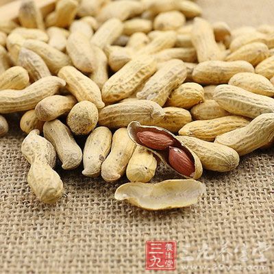 花生是化痰的,但是癌病人不要吃,否則就會造成腫塊破潰 花生是化痰的,但是癌病人不要吃,否則就會造成腫塊破潰