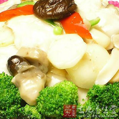 如果在“三高”前的“亞健康”狀態時采取措施,糾正不良生活習慣、加強體育鍛煉與心理治療,有的放矢服用保健品,“三高”在很大范圍內是可以避免的。 如果在“三高”前的“亞健康”狀態時采取措施,糾正不良生活習慣、加強體育鍛煉與心理治療,有的放矢服用保健品,“三高”在很大范圍內是可以避免的。