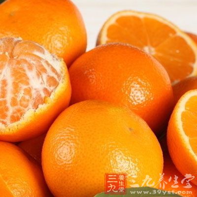 巧防暈車：在上車前1小時，用新鮮的桔子皮，向內折成雙層，對准鼻孔，用手指擠提捏桔子皮，皮中就會噴射出無數股細小的桔香油霧並被吸入鼻孔。在上車後繼續隨時擠壓吸入，可有效地預防暈車。
