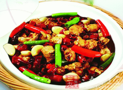 羊肉如果一起與梨一起同食的話，不僅影響羊肉營養成分的吸收，還會引起腹瀉
