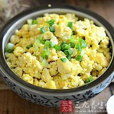雞刨豆腐