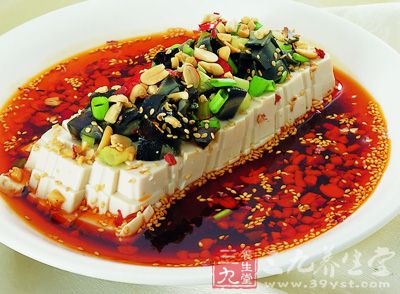 小蔥皮蛋拌豆腐