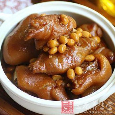 黃豆炖豬蹄