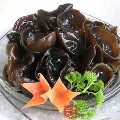 鮮木耳含有一種啉類光感物質