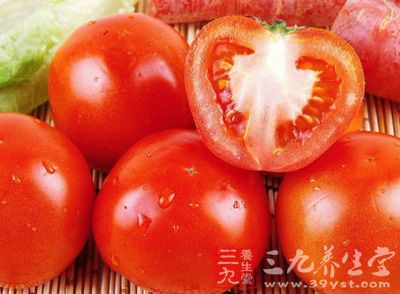 經常在餐前吃西紅柿