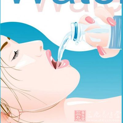 上班一族常常會因工作關系疏忽了喝水