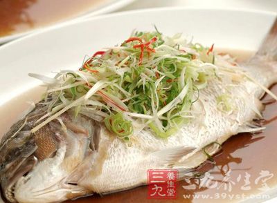 吃這6類食物會加速脫發 吃這6類食物會加速脫發