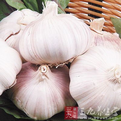 微波爐加熱1分鐘就會摧毀大蒜中的活性硫烯丙基化合物