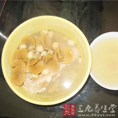 豬肉蓮子百合湯