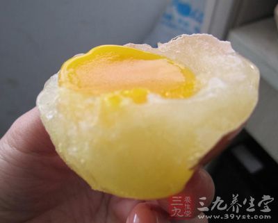糖精+蛋清同吃會中毒，嚴重會導致死亡