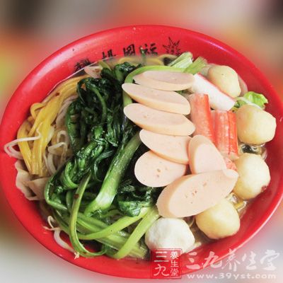 根據不同菜肴的火候燙制成熟