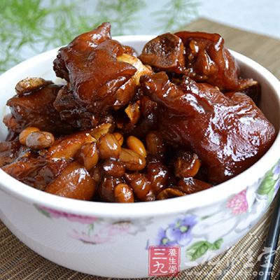 黃豆炖豬蹄