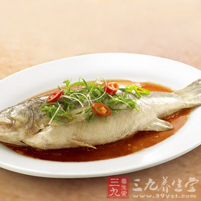 魚眼渾濁塌陷、魚鰓發灰的不買