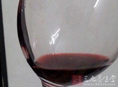 不利於健康的錯誤飲法一：葡萄酒加雪碧