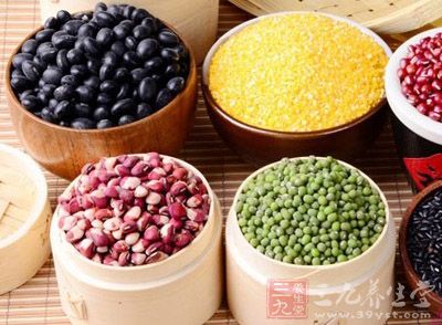 “粗糧”,是相對加工比較正規和精細的糧食而言的 “粗糧”,是相對加工比較正規和精細的糧食而言的