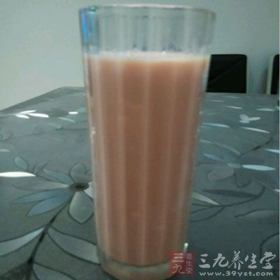 牛奶中的乳糖可促使鉛在人體內吸收積蓄