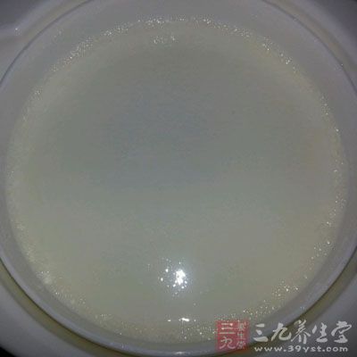 有人喝牛奶後會出現腹痛